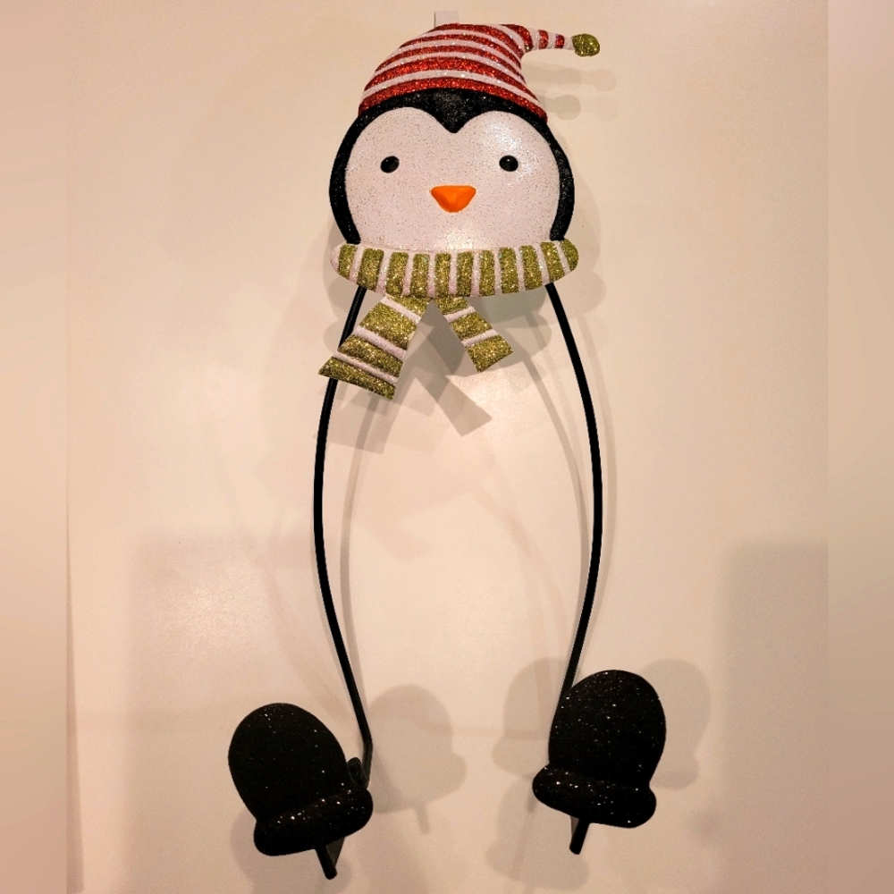 🌲 NEW Unique Penguin Christmas Holiday Wreath Holder